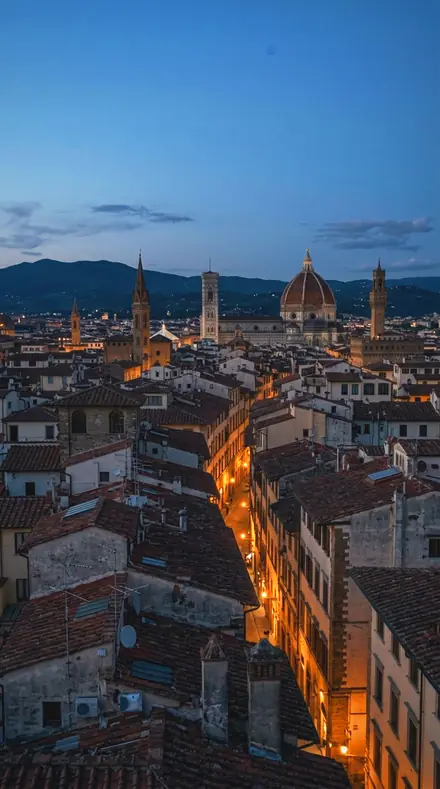 Graded with Places Library: The city at the lamp hour